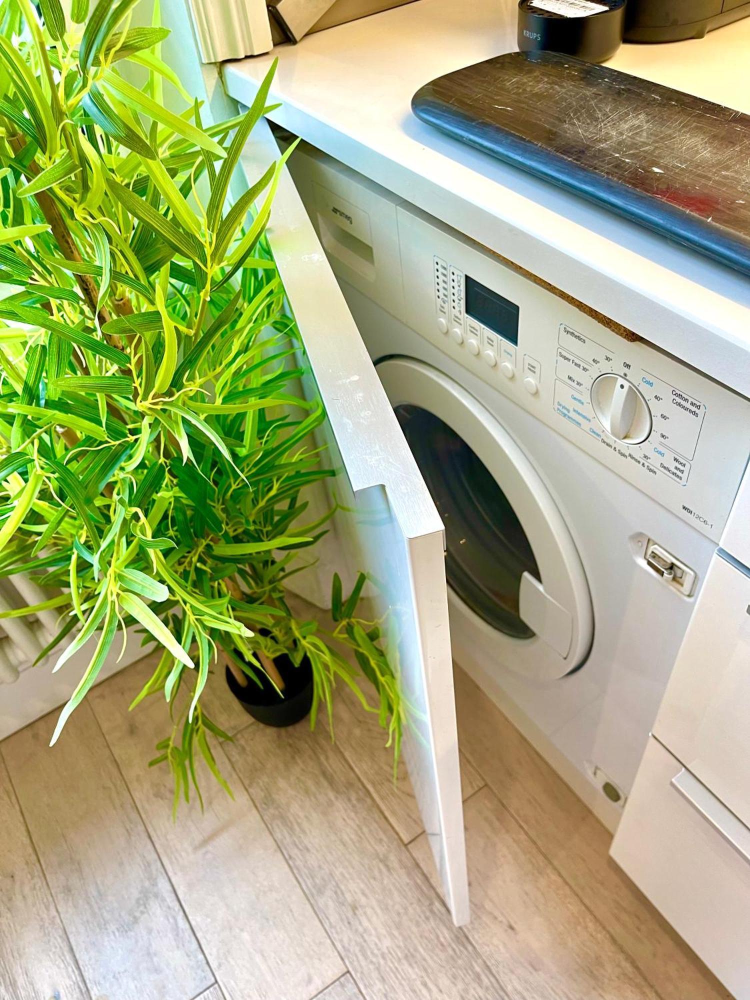 2 Beds Flat Chelsea West Brompton * Londra
